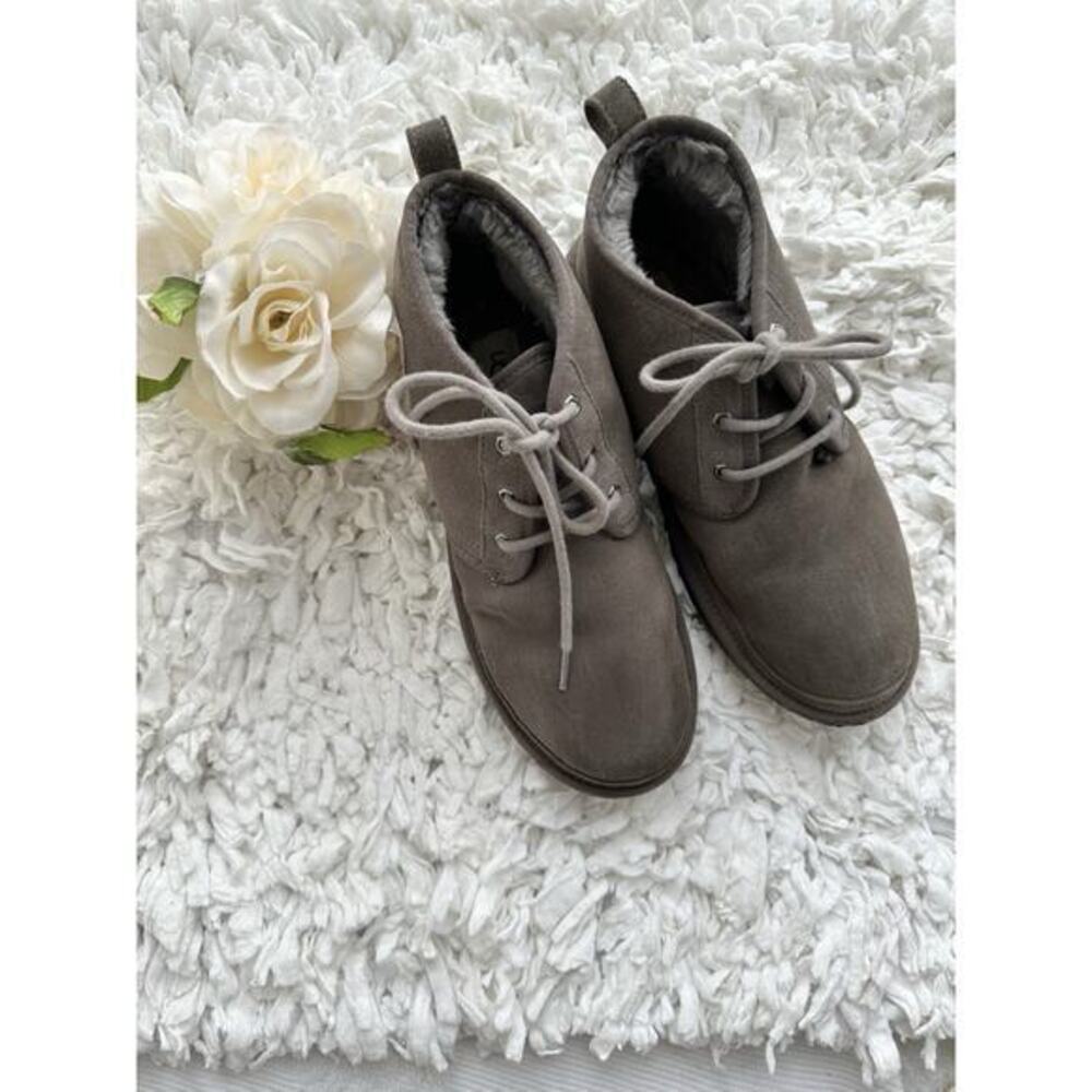 UGG Boots Neumen Chukka Mens 11 Charcoal Grey Lace Up Casual Ankle Top SN 3236
